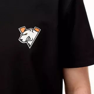 76246