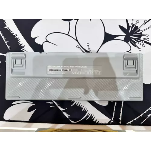 979036