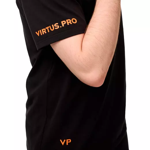 544799