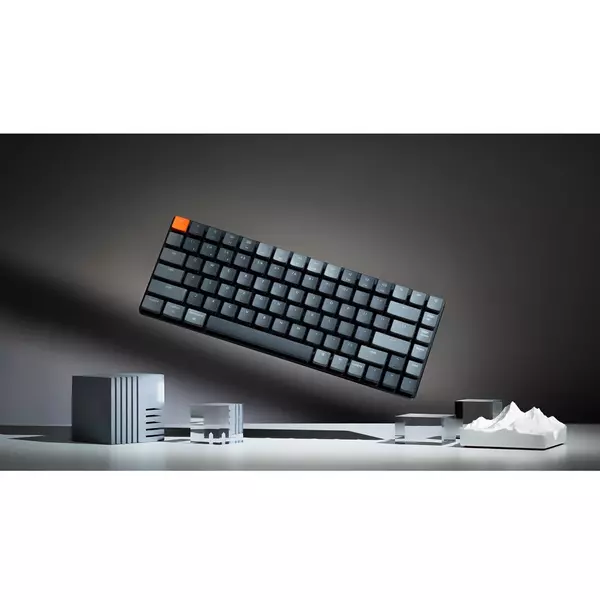 786560