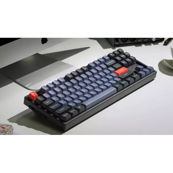 92704