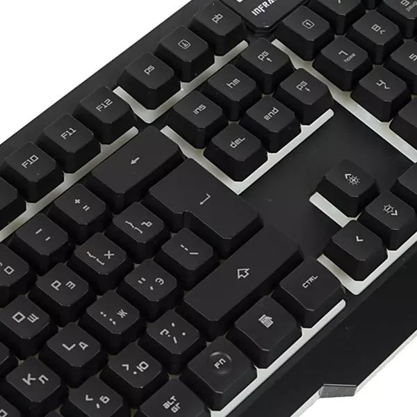 907600