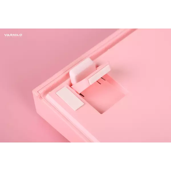900199