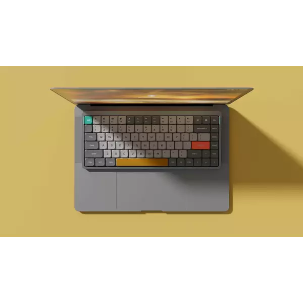 827300