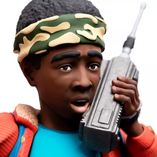 561377